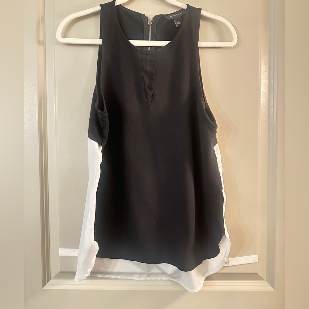 Banana Republic Black and White Sleeveless Blouse